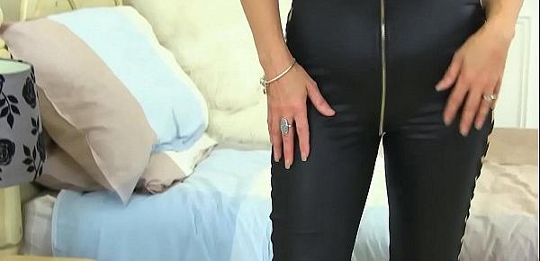  English milf Gemma Gold pushes her fingers in